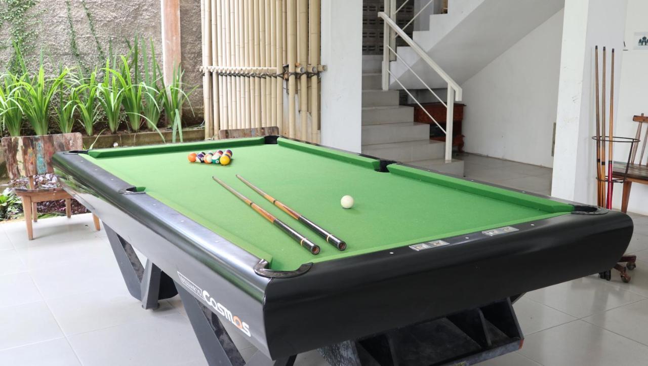 K Gallery Hotel Pasuruan Exterior photo