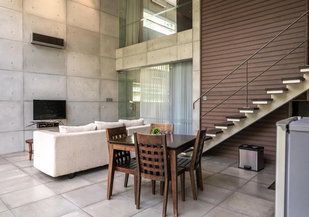 K Gallery Hotel Pasuruan Exterior photo